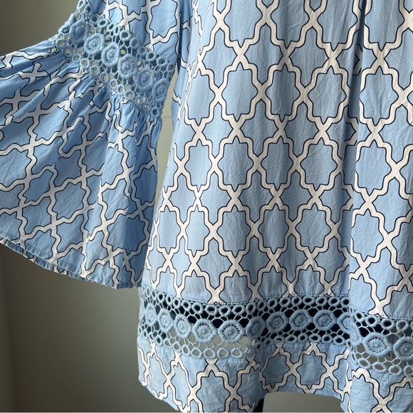 Crown & Ivy Light Blue Geometric Blouse - XL - Picture 3 of 7